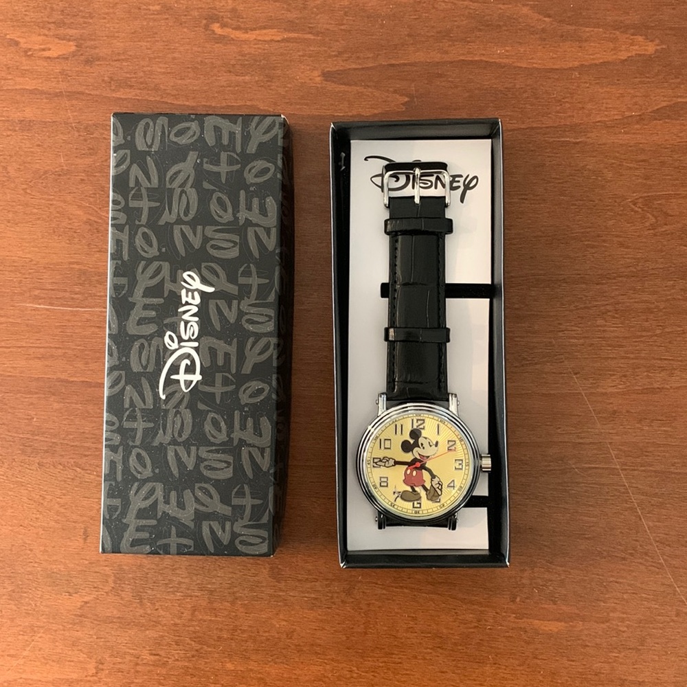 Disney men’s vintage Mickey Mouse watch